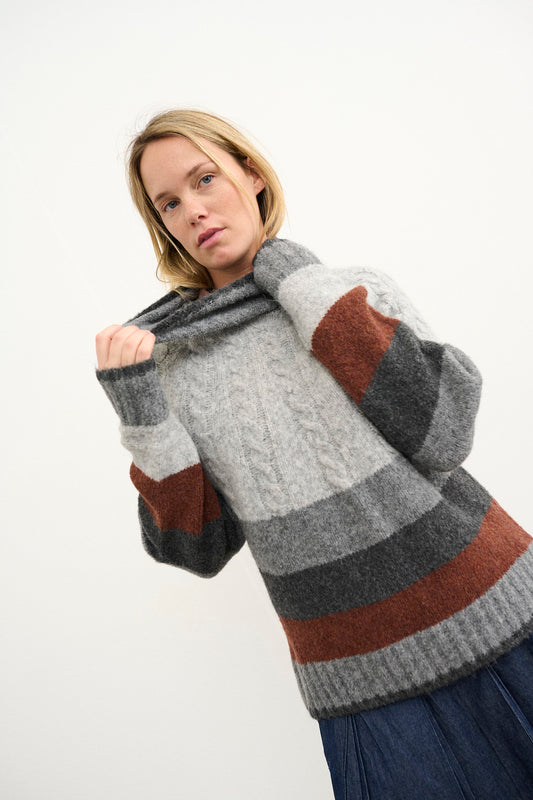 HasinaAG Turtle Pullover